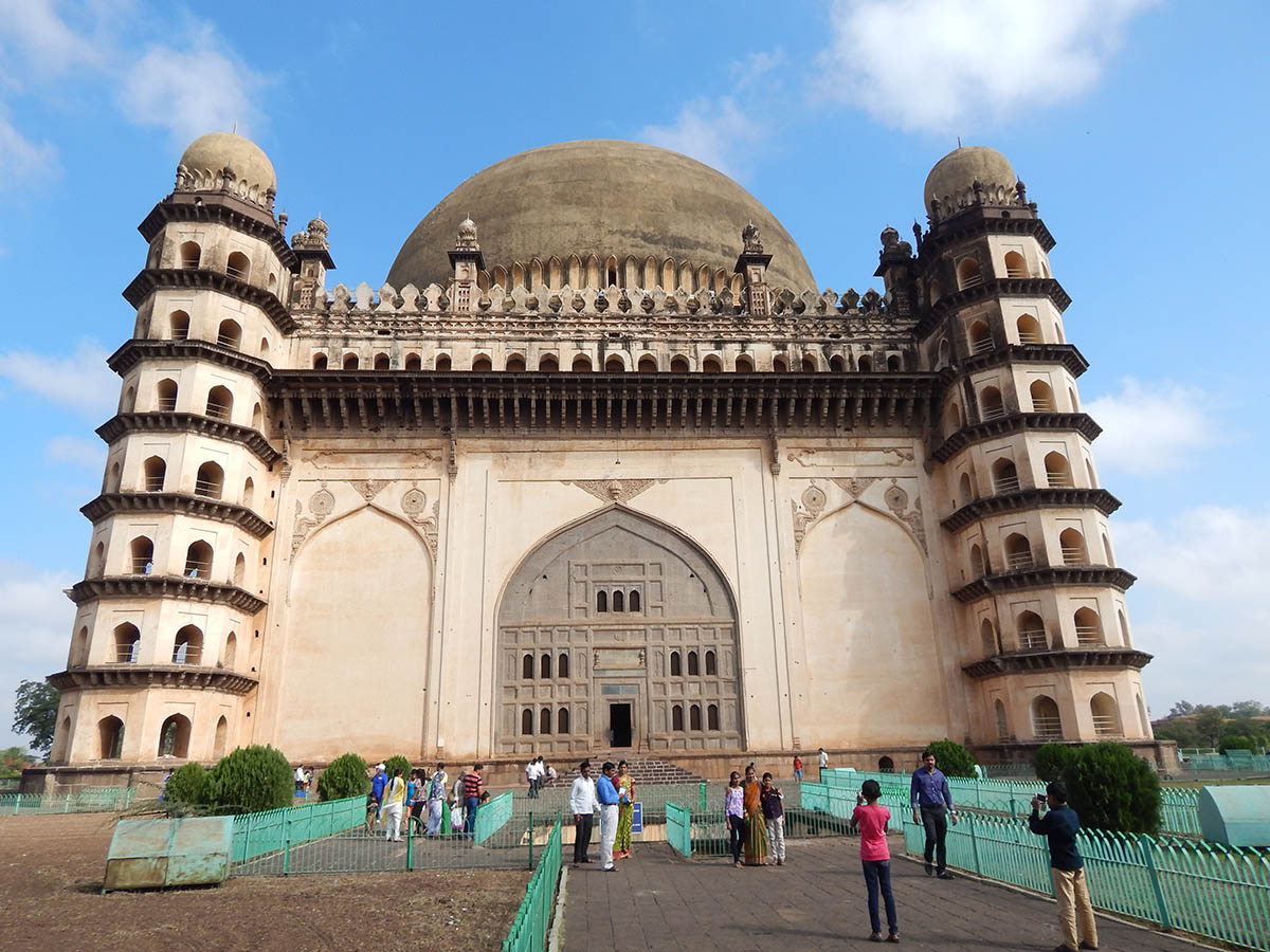 Gol Gumbaz, Vijayapura